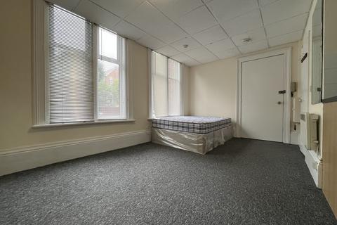 Studio to rent, Westwood Road, Southampton