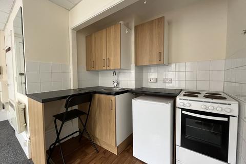 Studio to rent, Westwood Road, Southampton