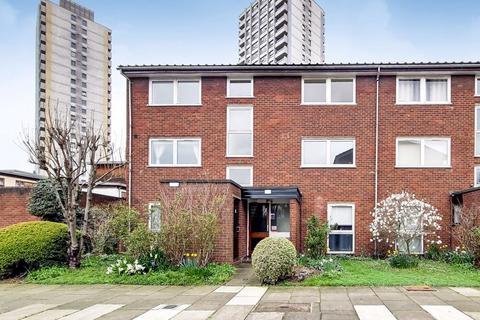 6 Regent Square, London, E3 3HQ