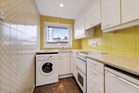 6 Regent Square, London, E3 3HQ