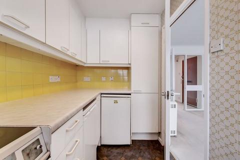 6 Regent Square, London, E3 3HQ