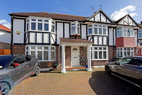 6 bedroom end of terrace house for sale - Barnfield Avenue, Kingston upon Thames KT2