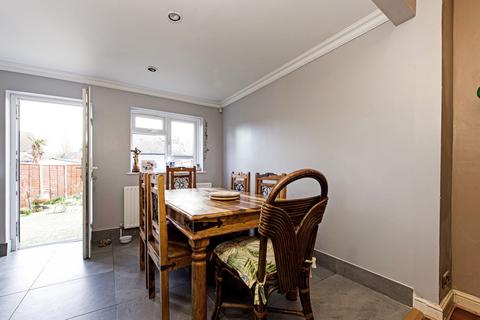 6 bedroom end of terrace house for sale - Barnfield Avenue, Kingston upon Thames KT2