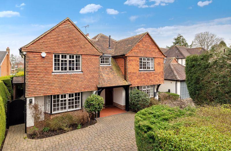 East Horsley 4 bed detached house for sale £2,250,000