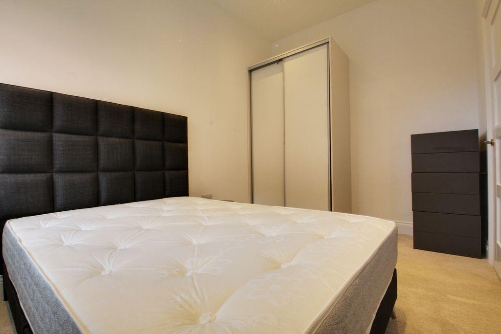 Bedroom 1 (Double)
