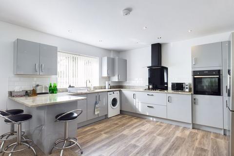 2 bedroom bungalow for sale - 22 The Gables, Hundleby, Spilsby
