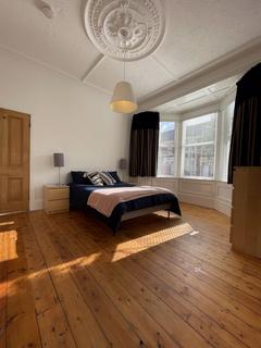 3 bedroom ground floor flat to rent - Helmsley Road, Newcastle Upon Tyne NE2