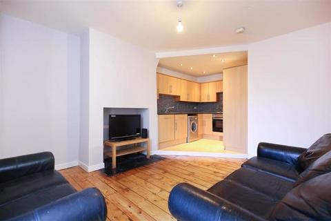 Bolingbroke Street, Newcastle Upon Tyne NE6