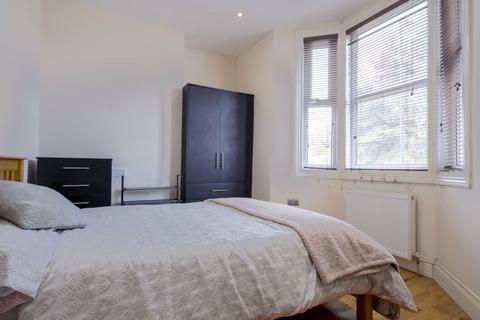undefined, Stratford Grove West, Newcastle Upon Tyne NE6