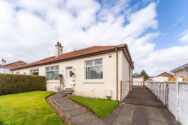 39 Irvine Road, Kilmarnock, KA1 2JN 3 bed semidetached bungalow for