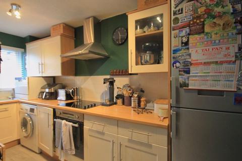 37 Nicholas Close, Greenford, UB6 9UH