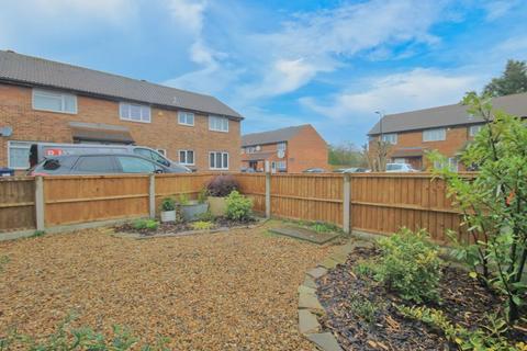 37 Nicholas Close, Greenford, UB6 9UH