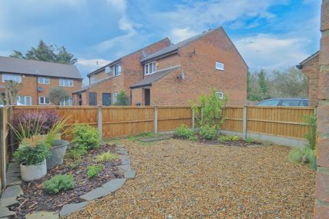 37 Nicholas Close, Greenford, UB6 9UH