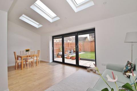 75 Oxlease, Witney, OX28 3QY