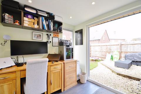 19 Augustine Way, Thame, OX9 3EA