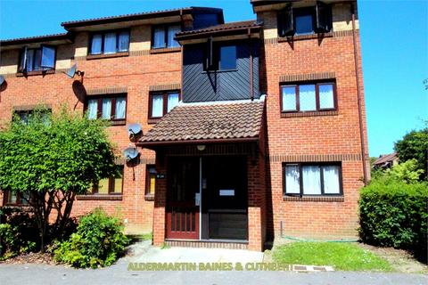 2 bedroom flat for sale, Grace Close, Pavilion Way, Edgware, London, HA8