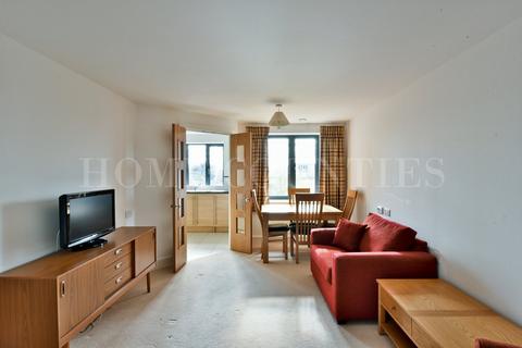 1 bedroom retirement property for sale, Darkes Lane, Potters Bar, EN6