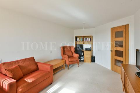 1 bedroom retirement property for sale, Darkes Lane, Potters Bar, EN6