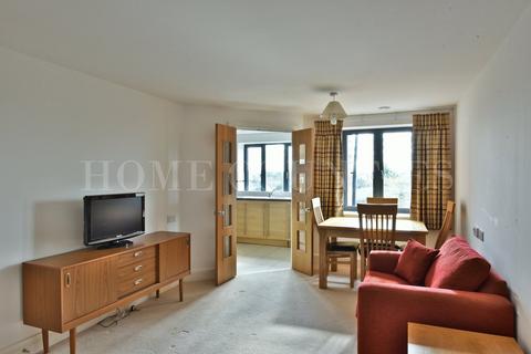 1 bedroom retirement property for sale, Darkes Lane, Potters Bar, EN6