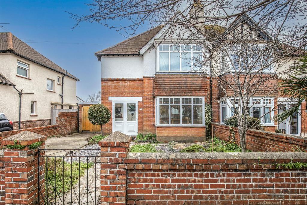 5 Woodmancote Road-3.jpg