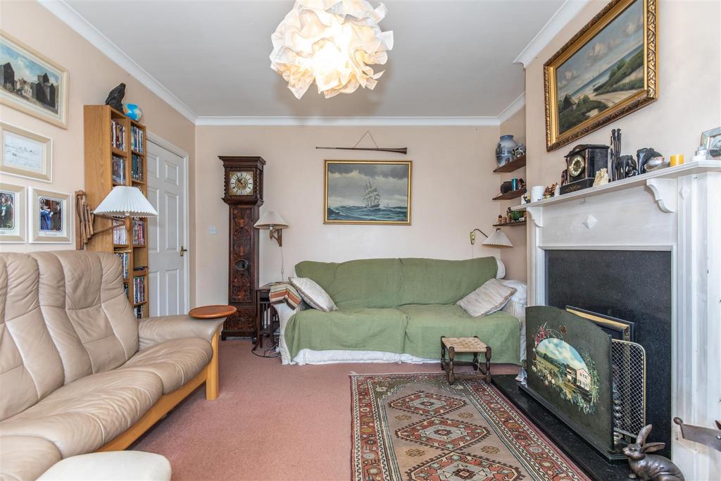 5 Woodmancote Road-21.jpg
