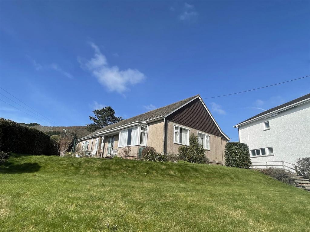 Blaenddol, Bow Street, Aberystwyth 4 bed detached bungalow £195,000