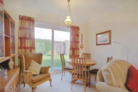 2 bedroom bungalow for sale - Milton Crescent, Attenborough, Nottingham