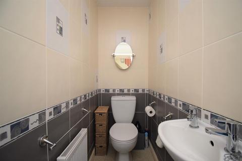 17 Barton Drive, Hessle, HU13 0HN
