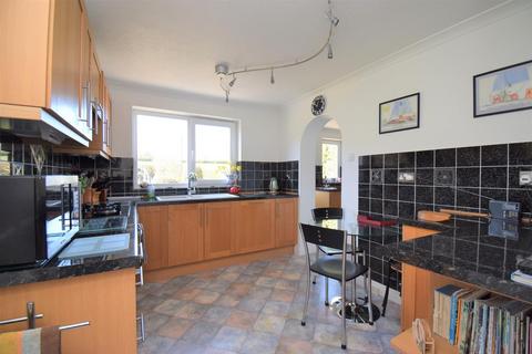 17 Barton Drive, Hessle, HU13 0HN