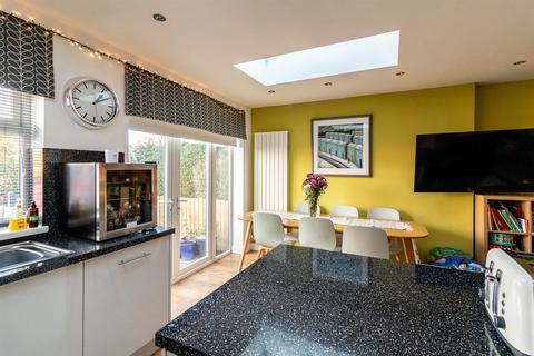 12 Abingdon Drive, Ruddington, Nottingham, NG11 6FX
