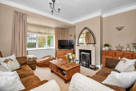6 Benton Park Road, Rawdon, Leeds, LS19 6LY