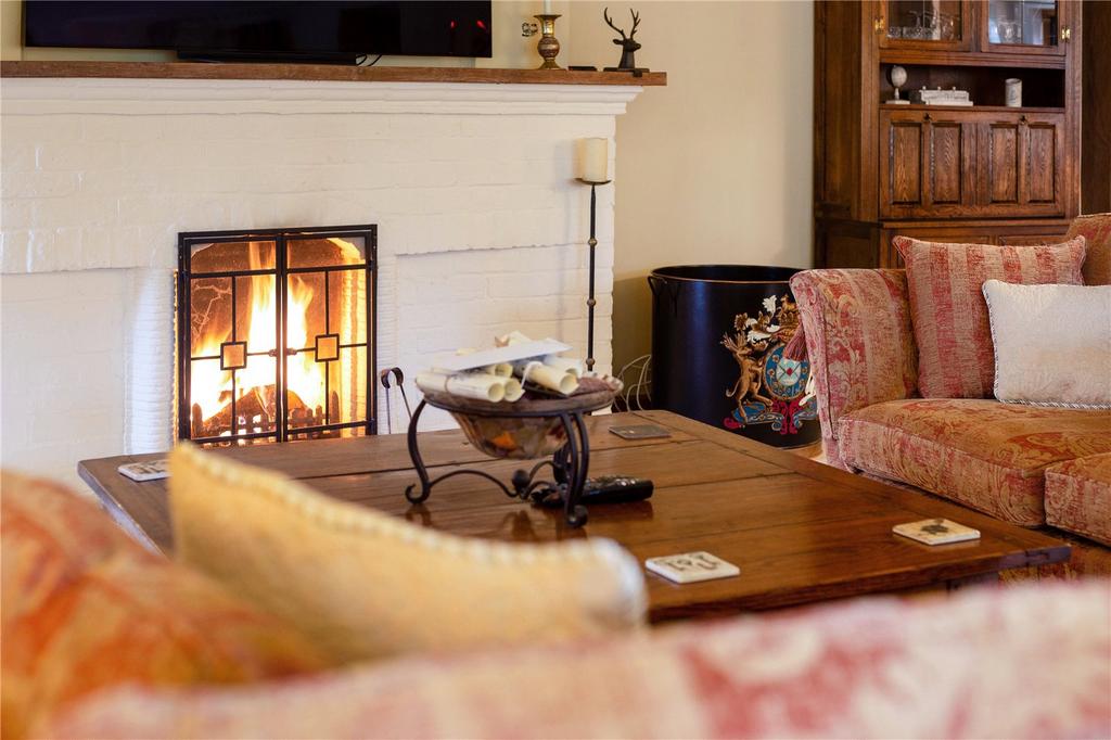 Sitting Room Detail