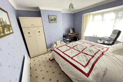 16 Enid Gardens, Blackhall Colliery, Hartlepool, TS27 4HL