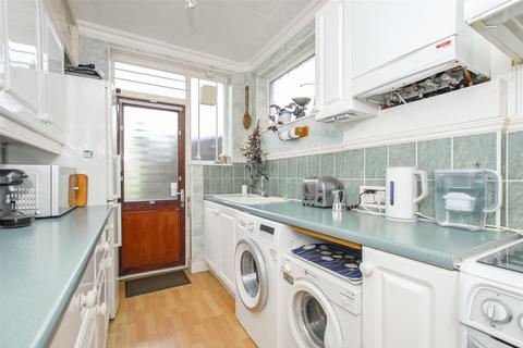 3 bedroom semi-detached house for sale - Thirlmere Gardens, Wembley