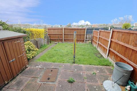 26 Iverhurst Close, Bexleyheath, DA6 8HY