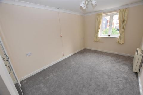 1 bedroom retirement property for sale, Tylers Ride, South Woodham Ferrers, Chelmsford