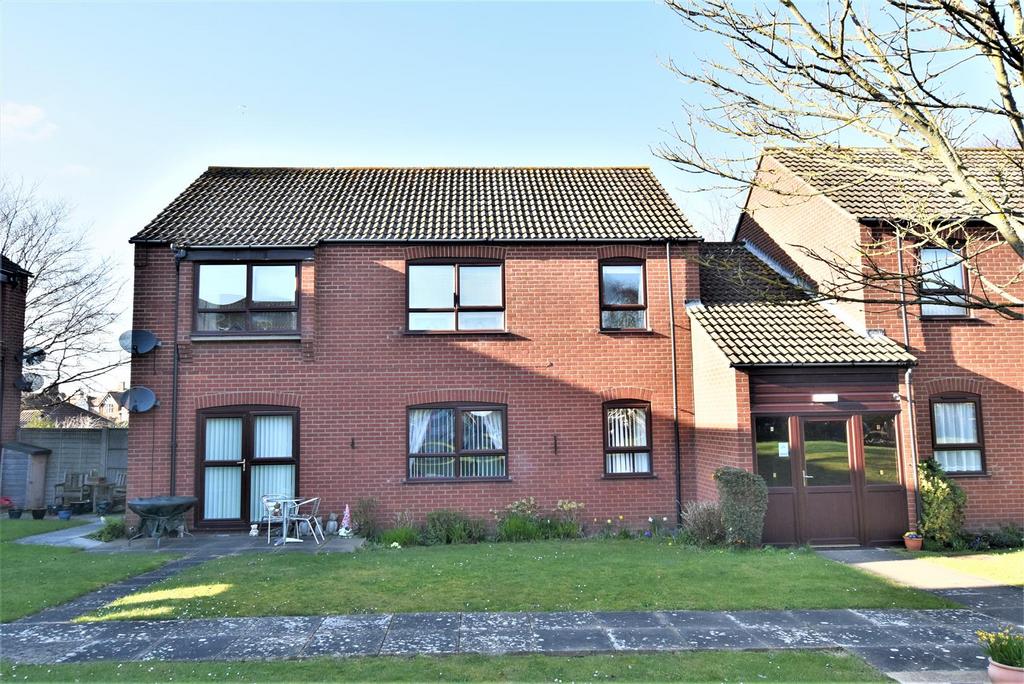 Warnes Close, Cromer 2 bed apartment for sale £185,000