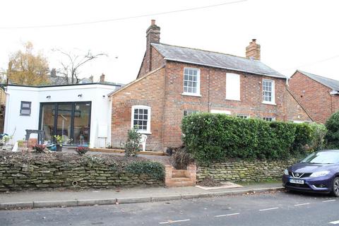 3 bedroom detached house to rent - Park Street, Hungerford, Berkshire