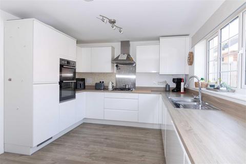 9 Kilham Way, Ferring, Worthing, BN12 6FJ