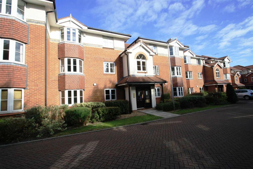 Chamberlain Drive, WILMSLOW 2 bed apartment £194,950