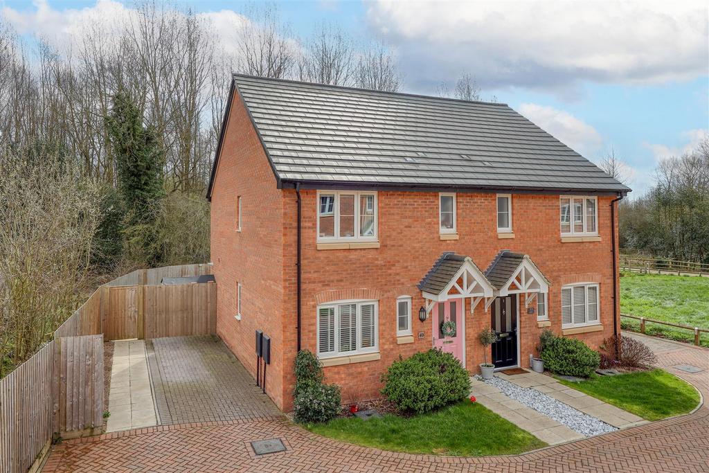 Horsepool Avenue, Stanton Under Bardon 3 bed semidetached house for