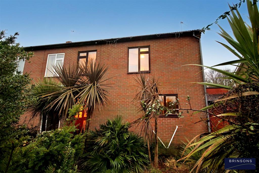 Llangranog Road, Llanishen, Cardiff 3 bed semidetached house for sale