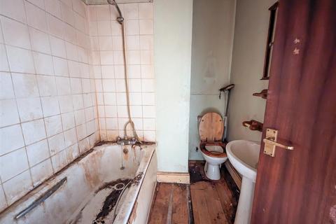 Flat 4, 17 Britannia Road, Westcliff-on-sea, SS0 8BP
