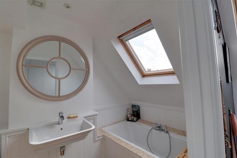 3 Billbrook Road, Hucclecote, Gloucester, GL3 3QS