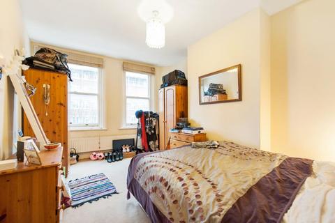 3 bedroom flat to rent - Acre Lane, SW2