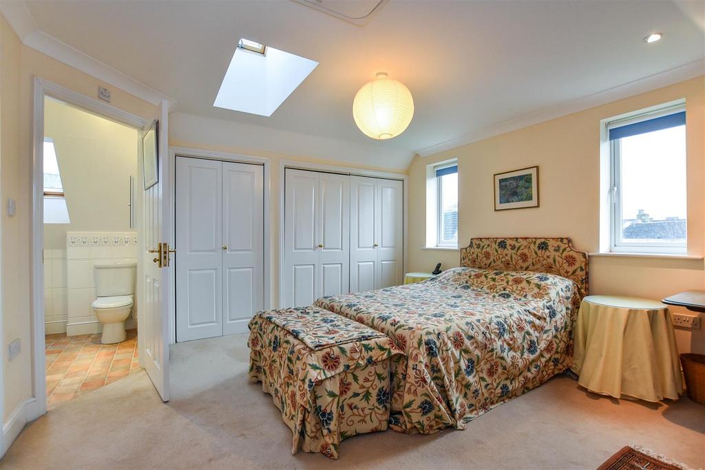 Principle Bedroom i.JPG