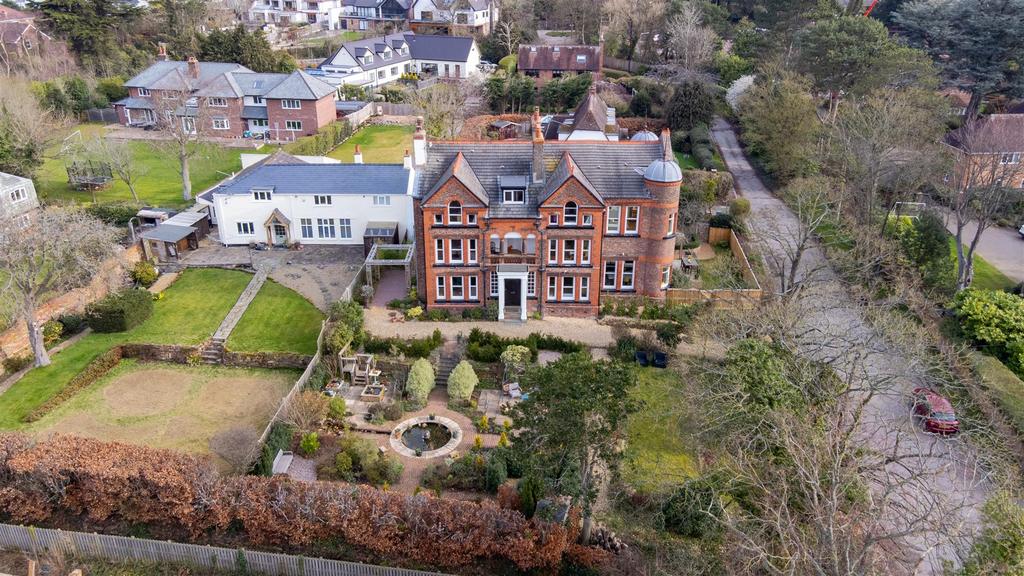 Farr Hall Drive, Heswall, Wirral 2 bed apartment £499,950