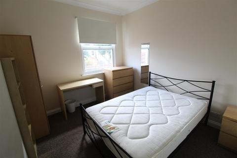 6 bedroom end of terrace house to rent - King Richard Street, Coventry