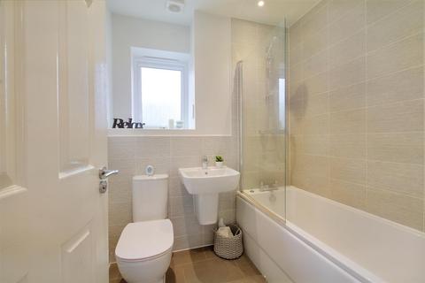 6 Headstocks Close, Nottingham, NG6 8ZY