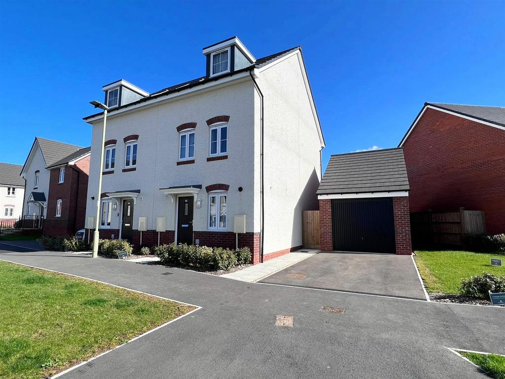 Thomas Tudor Way, Stonehouse 3 bed semidetached house for sale £339,995